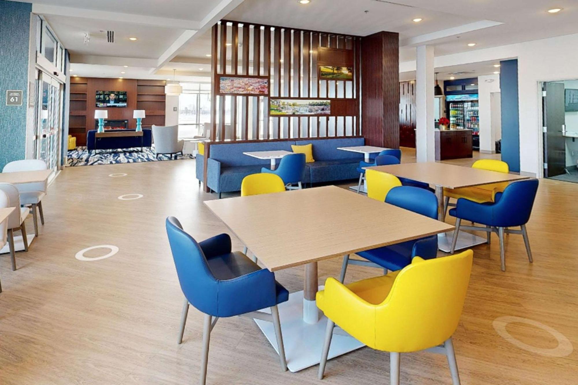 Comfort Inn & Suites At Sanford Sports Complex Sioux Falls Bagian luar foto
